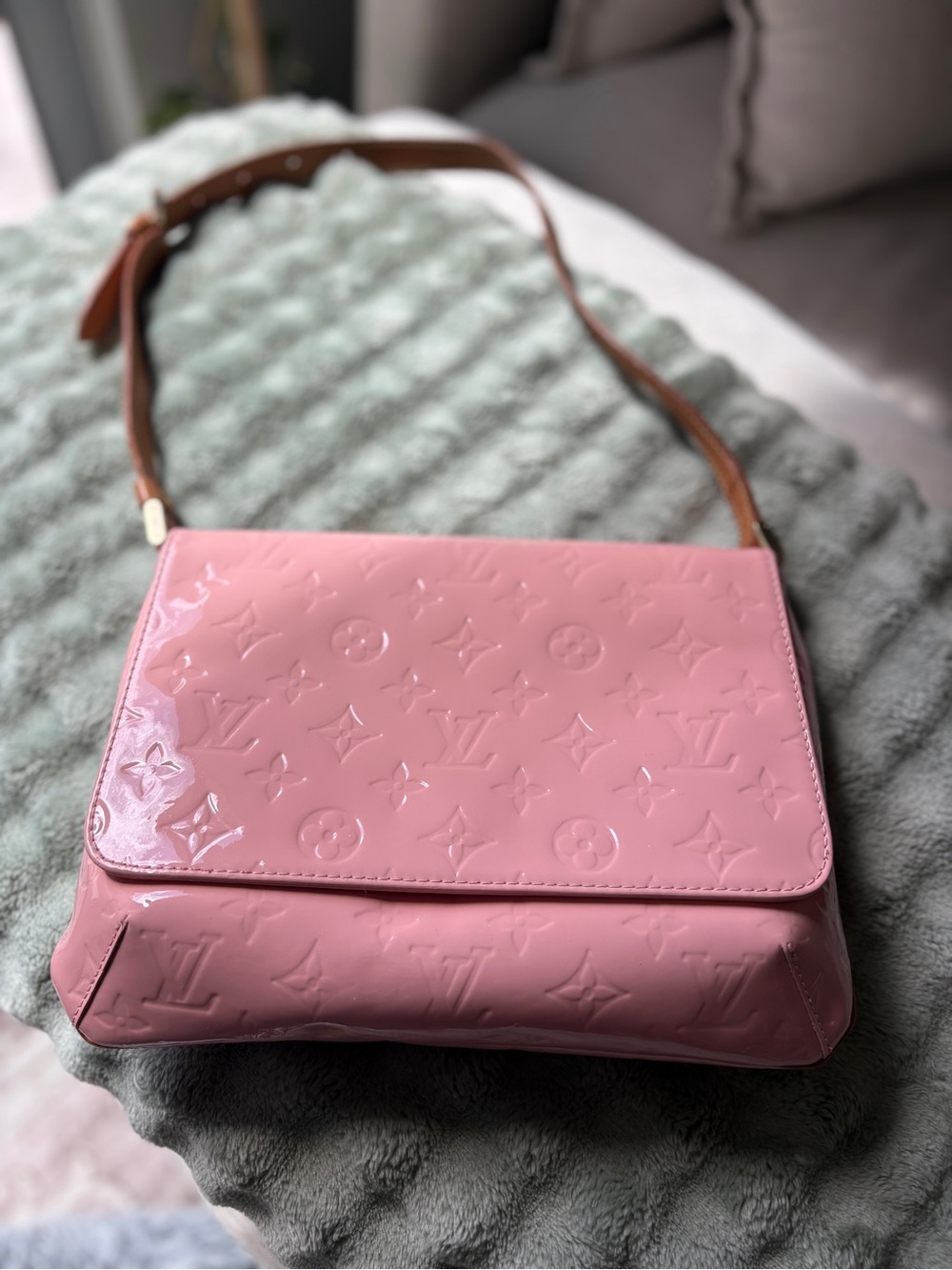 Louis Vuitton Pink Vernis Embossed Shoulder Bag